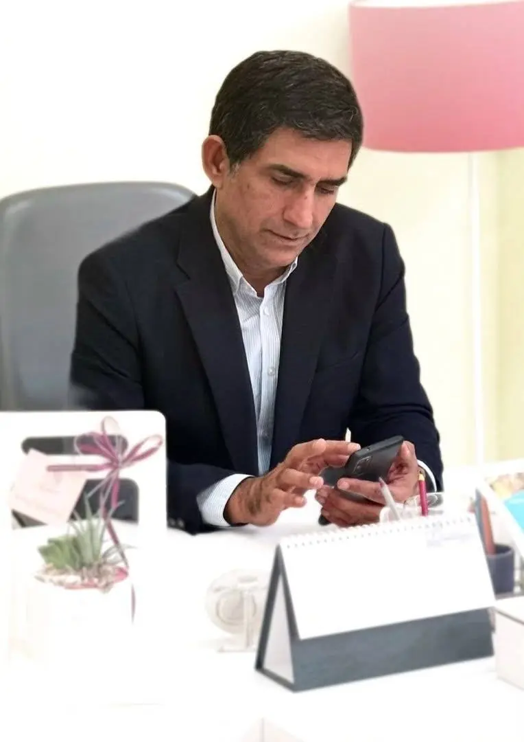 چگونه فرزندان خود را تربیت کنیم: خردمند یا باهوش؟