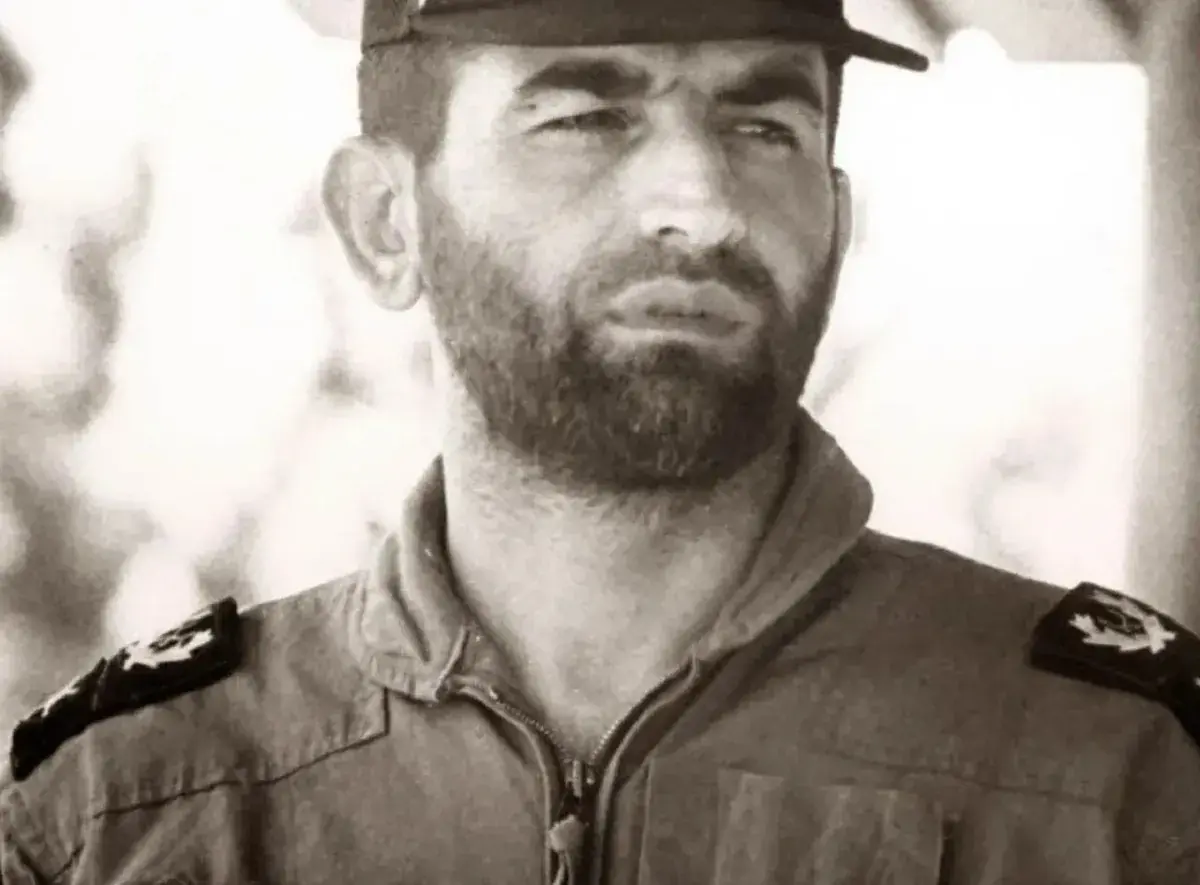 «عباس بابایی» در یک ساندویچی در آمریکا؛ سال 1349(عکس)