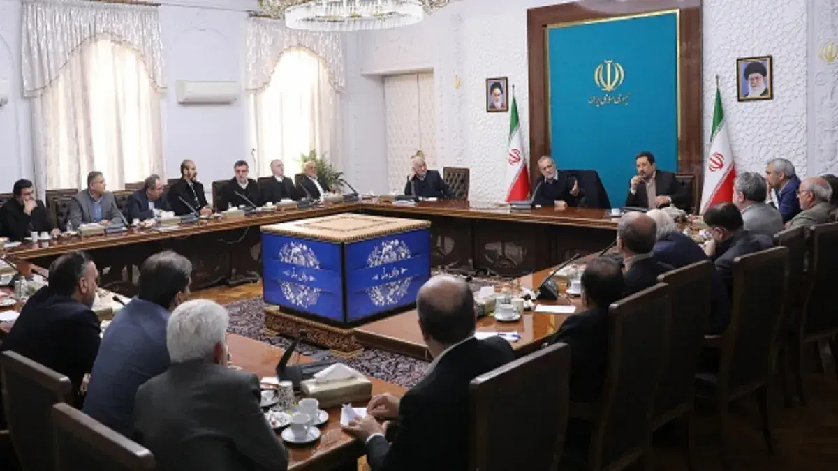 پزشکیان: اقدامات دشمنان مانع رسیدگی به وضعیت مردم میشود/ نگاه ما در اداره امور مستقل از هر سلیقه، باور دینی، قومیتی و جنسیتی است