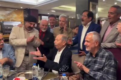 همخوانی نوستالژیک علی نصیریان با «امشب شب مهتابه»