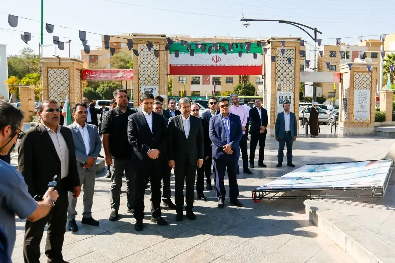 تجدید میثاق وزیر ارتباطات و استاندار اصفهان با آرمانهای شهدا در گلستان شهدای اصفهان
