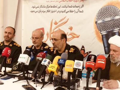 سردار حیدرنیا: ملت ایران هیچ وقت در برابر هیچ دشمنی سر خم نکرده است