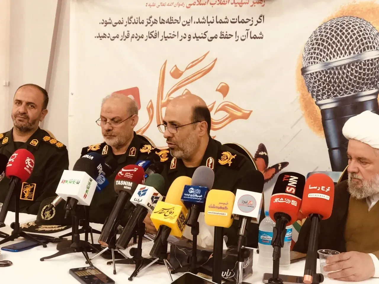 سردار حیدرنیا: ملت ایران هیچ وقت در برابر هیچ دشمنی سر خم نکرده است