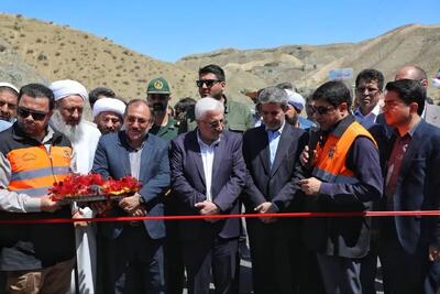 آسفالت ۱۰ ماهه در ۱۳۵ کیلومتری مرکز استان / وعده استاندار خراسان شمالی به روستاییان محقق شد