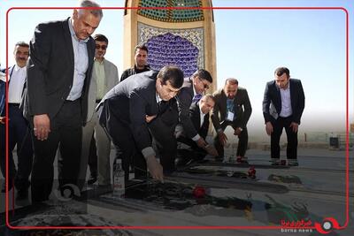  حضور وزیر ورزش و جوانان بر مزار شهدای گمنام شهرکرد