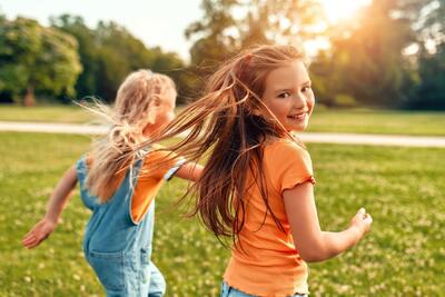 آیا میدانید بازی چگونه مهارت های اجتماعی کودکان را تقویت می کند ؟