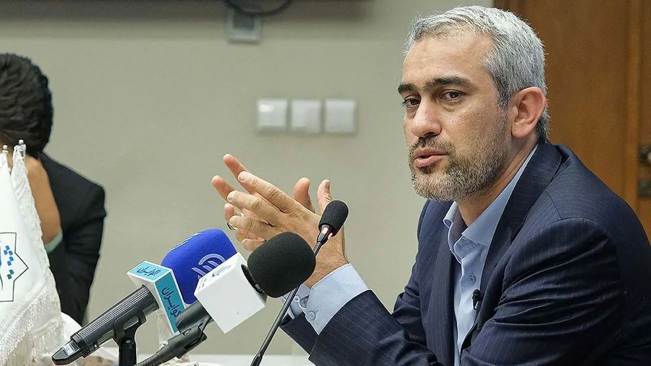 خبر مهم وزیر اقتصاد درباره آینده برخی بانکها