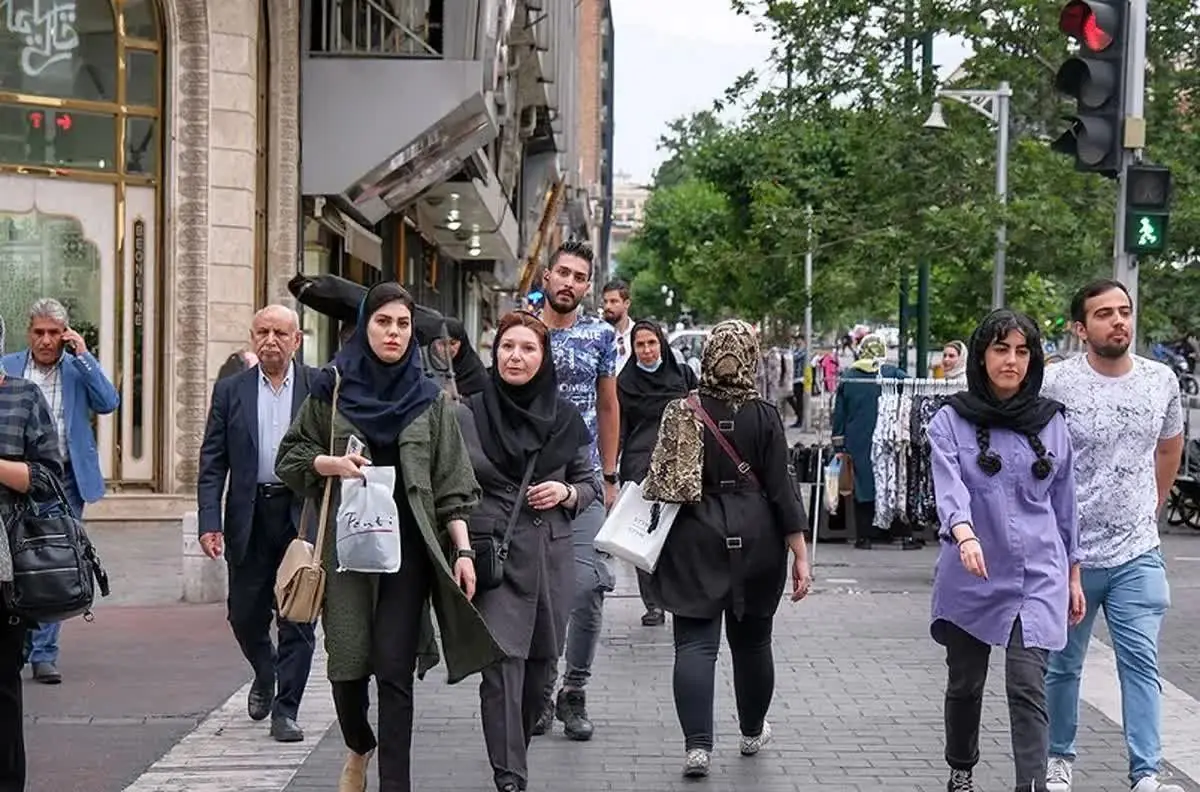 ربیعی: کنش اجتماعی را نمی توان با «تومان» اندازه گرفت؛ باید با «اعتماد» سنجید | ما به شبکههای انسانی نیاز داریم که به فرد تنها، «هویت» و «پناه» بدهند