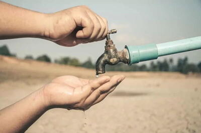 علت قطعی ۲۴ ساعته آب در محلههای شمال کمربندی بندرعباس | انصاف نیوز
