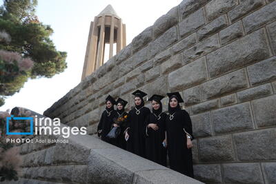  تصاویر: گرامیداشت روز پزشک در آرامگاه بوعلی سینا