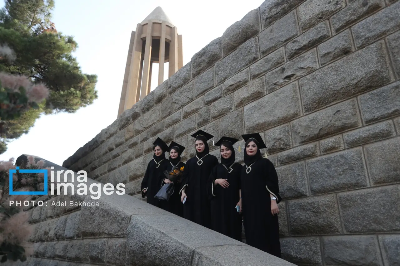  تصاویر: گرامیداشت روز پزشک در آرامگاه بوعلی سینا
