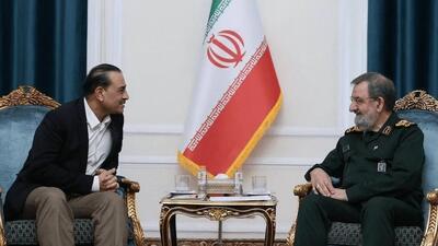 دبیر شورای عالی امنیت ملی در دیدار با عاصم منیر: آمریکا باید رفتارش را تغییر دهد و اقدامات عملی درخصوص اجرای شروط تفاهمنامه انجام دهد