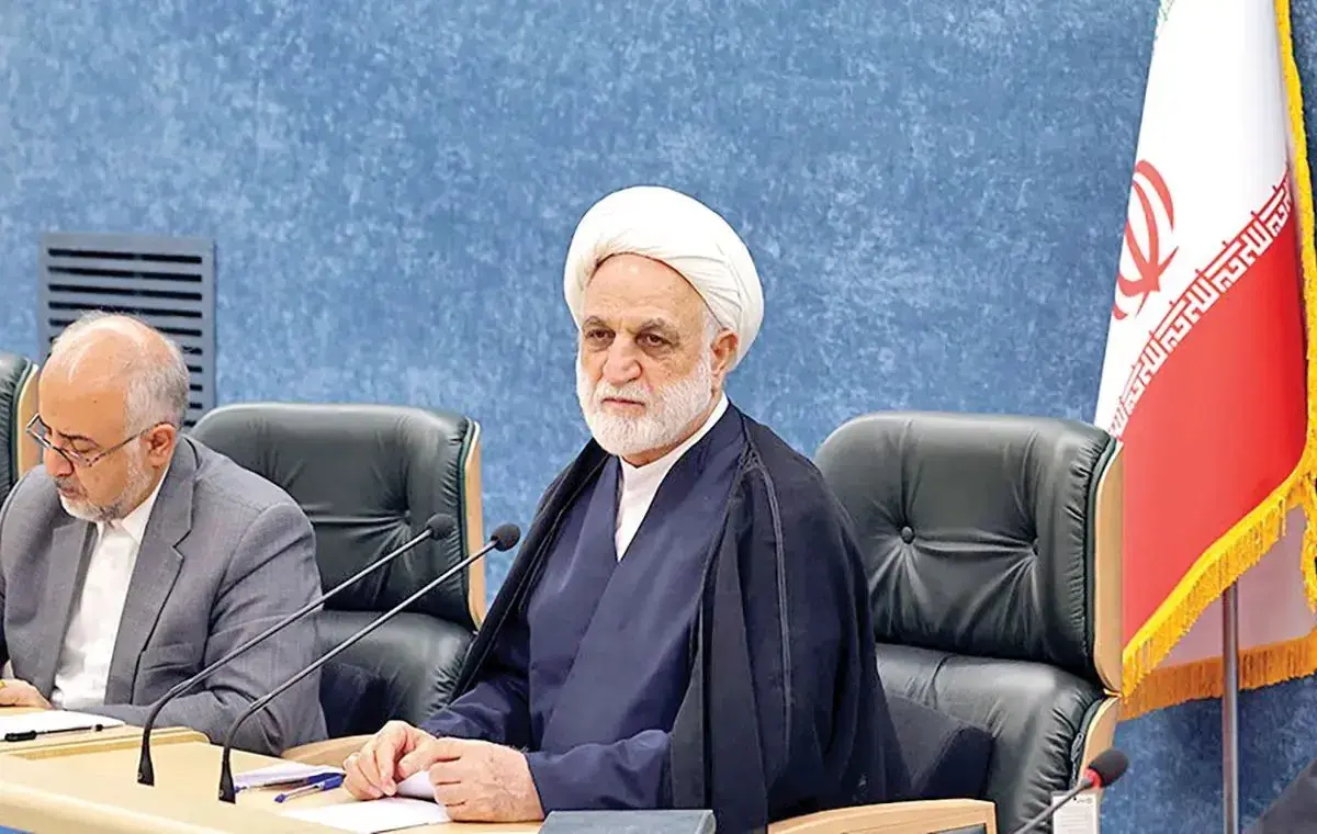 رئیس قوه قضائیه: در این باب که وضعیت قیمت بنزین نیازمند اصلاح است، یک اجماع میان متخصصان و دستاندرکاران امر وجود دارد/ در مسئله مقابله با ناهنجاریهای اجتماعی، همه دستگاههای ذیربط از جمله دولت و بخشهای انتظامی و امنیتی، باید به تکالیف خود جامه عمل بپوشانند