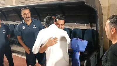  سیدمهدی رحمتی با دسته گل به استقبال سعید اخباری رفت
