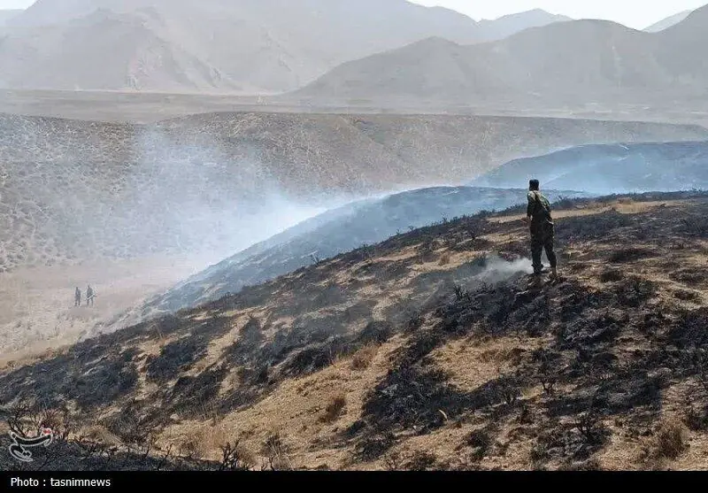 مهار حریق در اراضی روستایی شهرستان قزوین با مشارکت نیروهای امدادی