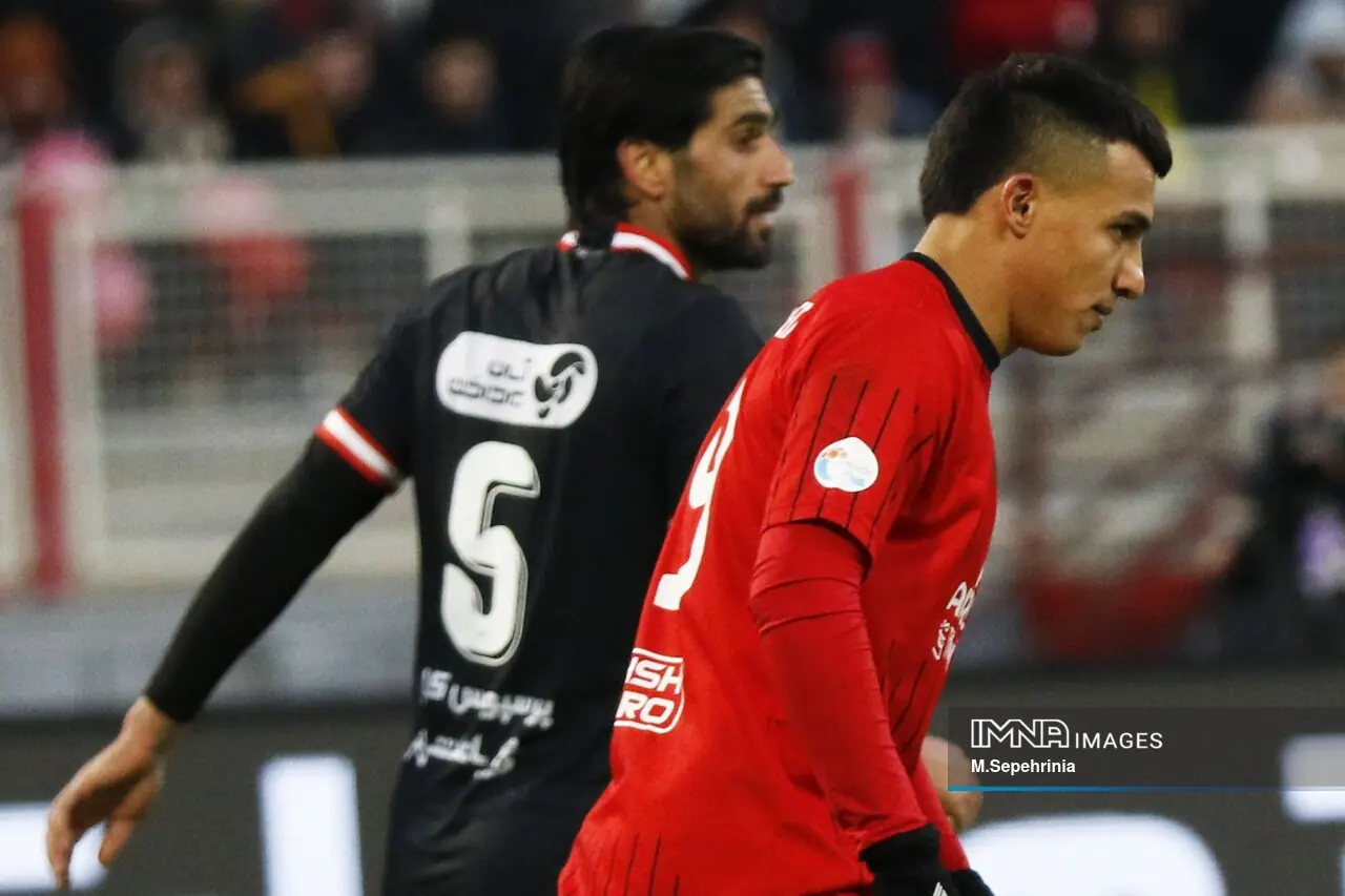 گزارش زنده؛ تراکتور ۰ _ پرسپولیس ۰
