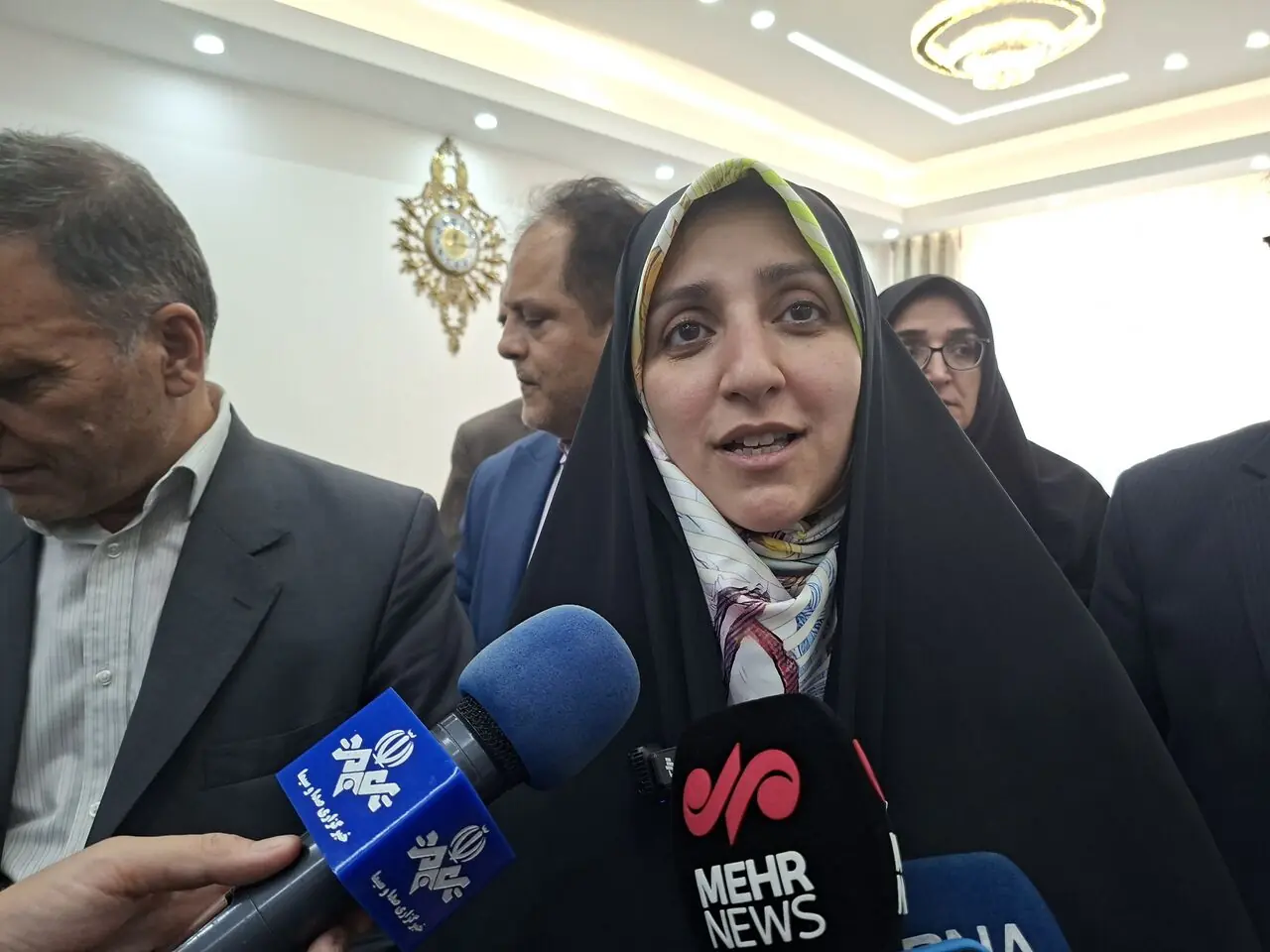  بهروزآذر: کارت امید مادر، گامی برای حمایت از مادران و فرزندآوری است
