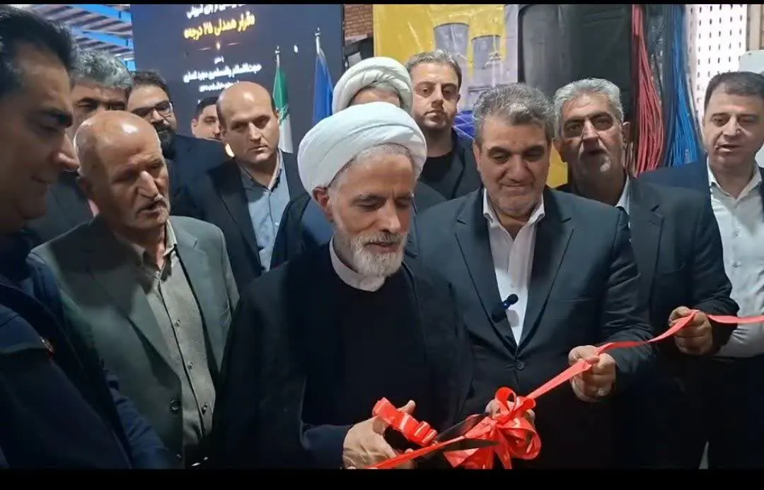 ۱۴۶ مگاوات نیروگاه خورشیدی در سمنان با حضور معاون رییس جمهور افتتاح شد + فیلم