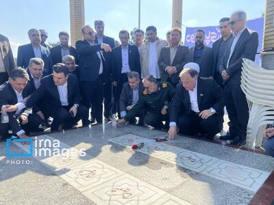 آغاز هفته دولت در گلستان با غبارروبی گلزار شهدا