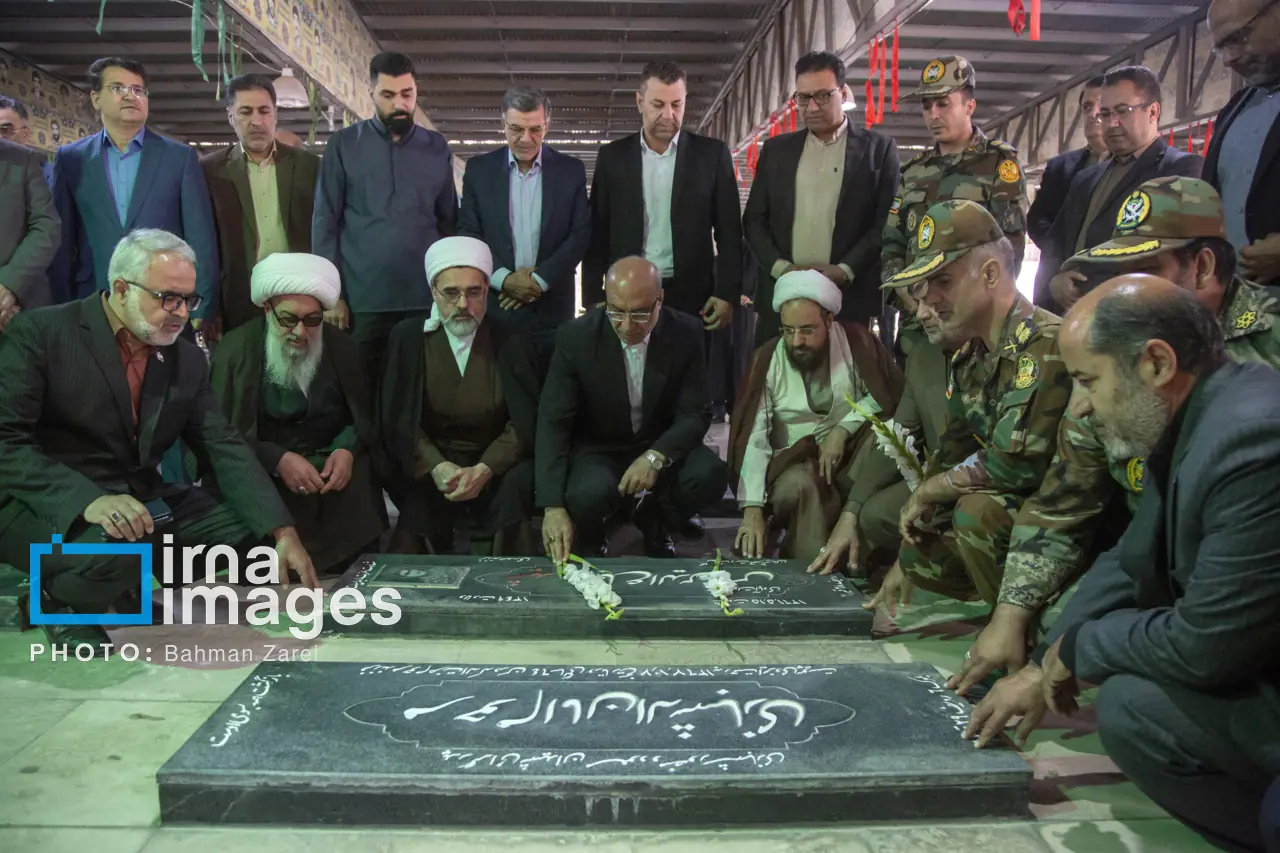  تجدید میثاق مسوولان استان کرمانشاه با آرمان‌های شهدا در اولین روز از هفته دولت