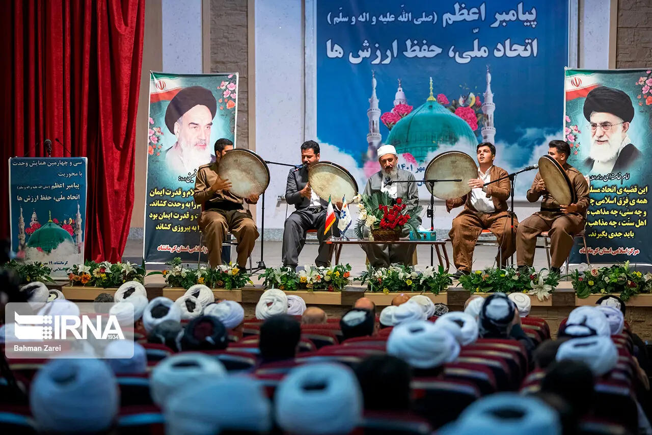 همایش هفته وحدت در کرمانشاه با حضور ۴۰۰ نفر از علمای شیعه و سنی برگزار میشود