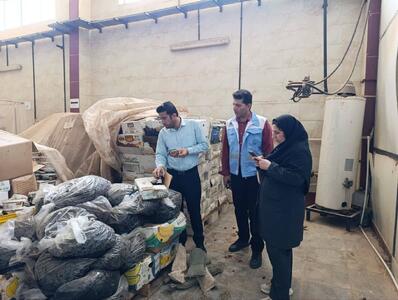 کشف و توقیف بیش از ۱۲ تن خرما، نوشابه، غیرقابل مصرف در آبادان
