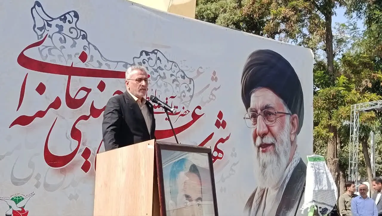 معاون استاندار قزوین: مدیران دولت باید در صف خدمت به مردم باشند