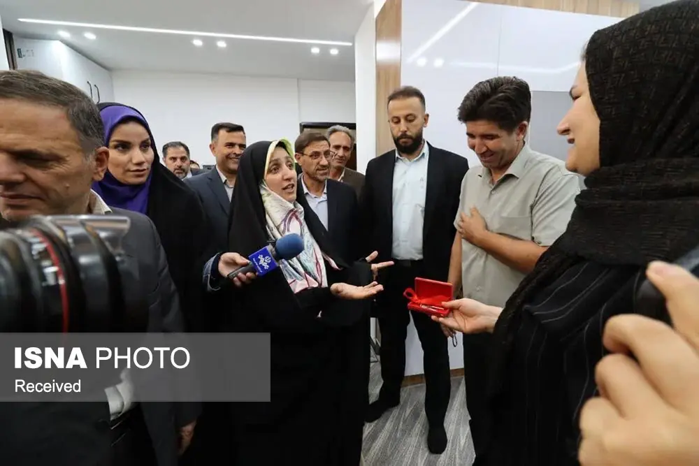 بهروزآذر: کارت امید مادر گامی برای توانمندسازی اقتصادی زنان است