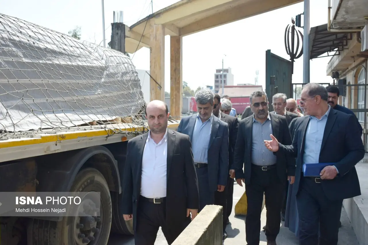 بازدید رئیسکل دادگستری گیلان از انبارهای عمومی آستارا / تأکید بر تعیینتکلیف اموال تملیکی