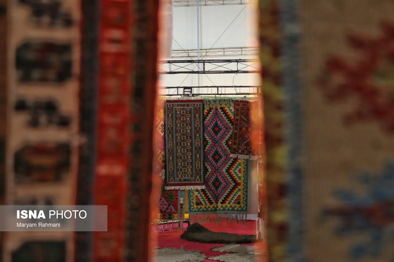 نمایشگاه ملی صنایعدستی به مناسبت روز قم برگزار میشود
