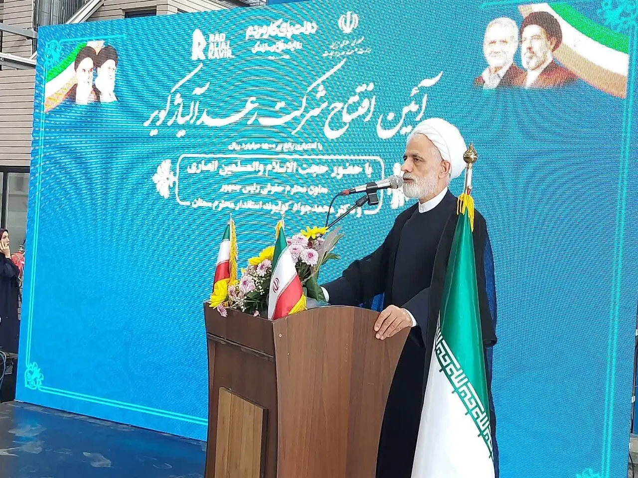 حمایت از تولید و رفع موانع سرمایهگذاری، بخشی از مسئولیت دولت در دفاع از اقتصاد مردم است