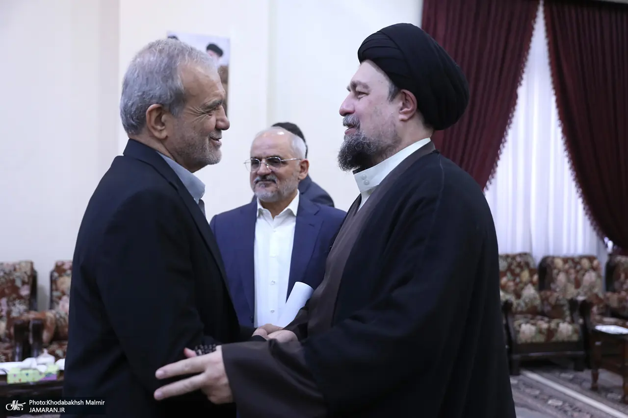  متن و حاشیه حضور رئیس جمهور و اعضای دولت در حرم امام خمینی(س)