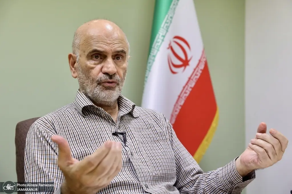  مومنی، اقتصاددان: به سران قوا گفتم چند بار از سوراخ شوک‌درمانی گزیده شوند، کفایت می‌کند؟