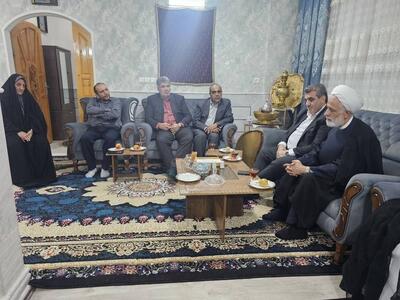  دیدار معاون حقوقی رئیس‌جمهور با خانواده معظم شهید مهدی حامدی