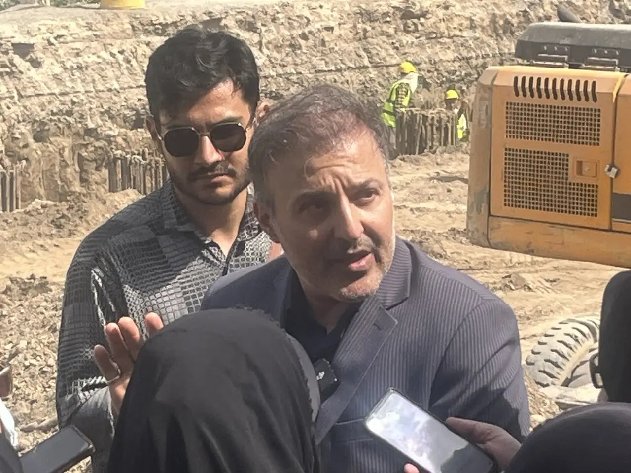 زیرگذر امام موسی صدر قم به پیشرفت ۲۷.۵ درصدی رسید؛ بهرهبرداری از مسیر ۲.۲ کیلومتری تا پایان ۱۴۰۷