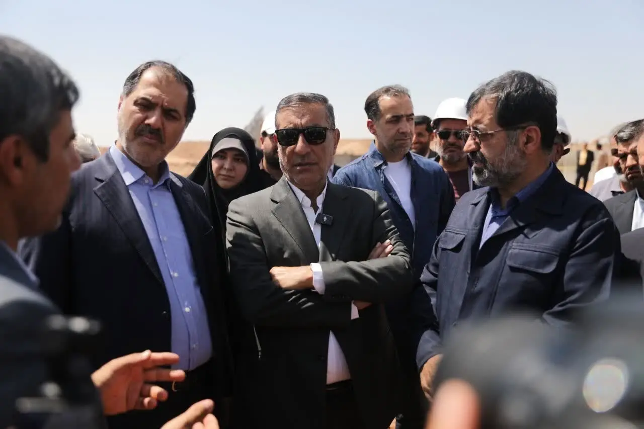 بازدید معاون اجرایی رئیسجمهور از تصفیهخانه فاضلاب پردیسان قم