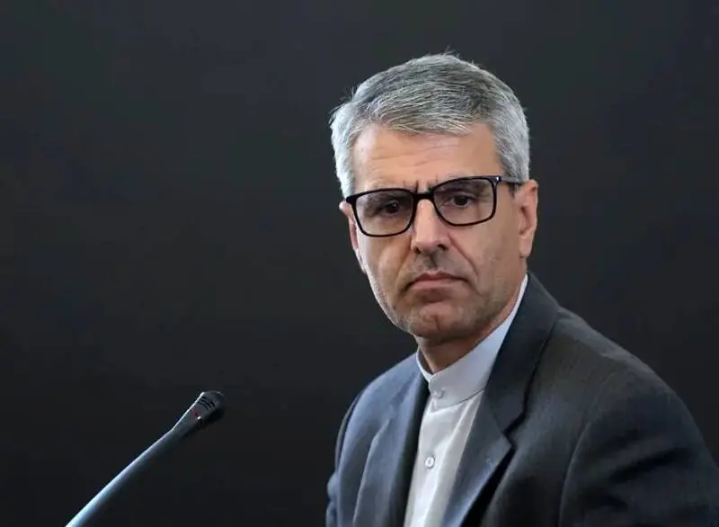  فیلم/ واکنش بقایی به خبر عبور روزانه چند میلیون بشکه نفت از تنگه هرمز