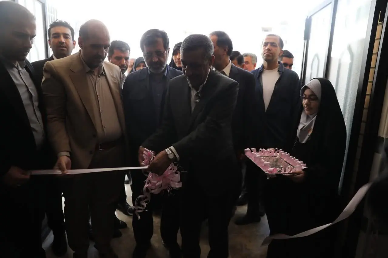 بهرهبرداری از مدرسه ۱۴ کلاسه خیرساز در قم با حضور معاون رئیسجمهور