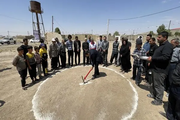 آغاز عملیات اجرایی نیروگاه خوشیدی در روستای «سیراب» رزن
