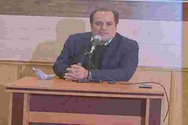 حسینی: ۲ هزار مگاوات نیروگاه خورشیدی در ساوه ایجاد میشود