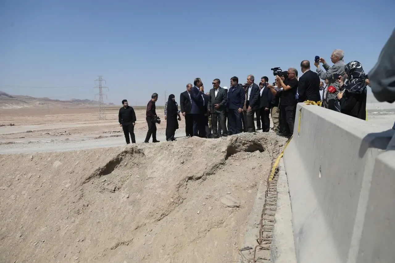 بازدید معاون اجرایی رئیسجمهور از روند پیشرفت کمربندی شهید سلیمانی قم
