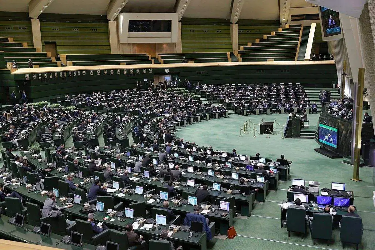 بیانیه مجلس در واکنش به خبر جعلی ترامپ درباره قالیباف