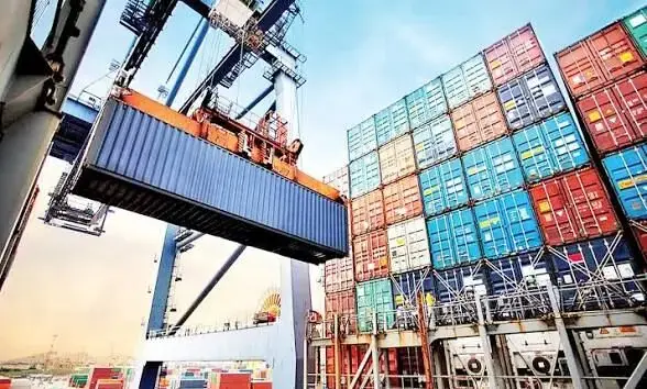 کوچ تجار ایرانی از امارات به چین؛ تغییر مسیر تجارت پس از محدودیتهای دبی
