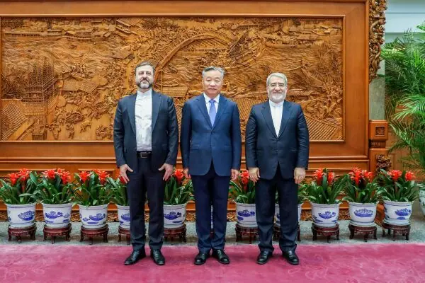 پکن برای مهار تنشهای خاورمیانه بر مسیر گفتوگو پافشاری کرد