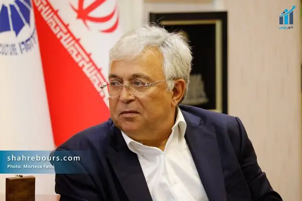 دولت میدان اقتصاد را به بخش خصوصی بسپارد/ وفاق، به معنای عقب نشینی از نقد و مطالبه نیست
