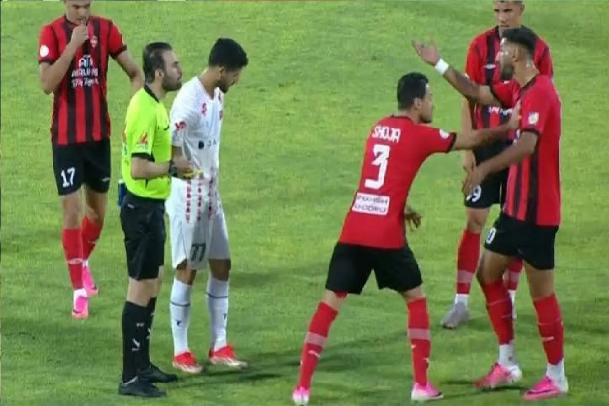 ۲ صحنه حساس پرسپولیس و تراکتور زیر ذرهبین داوران؛ پنالتی و اخراج تأیید نشد!