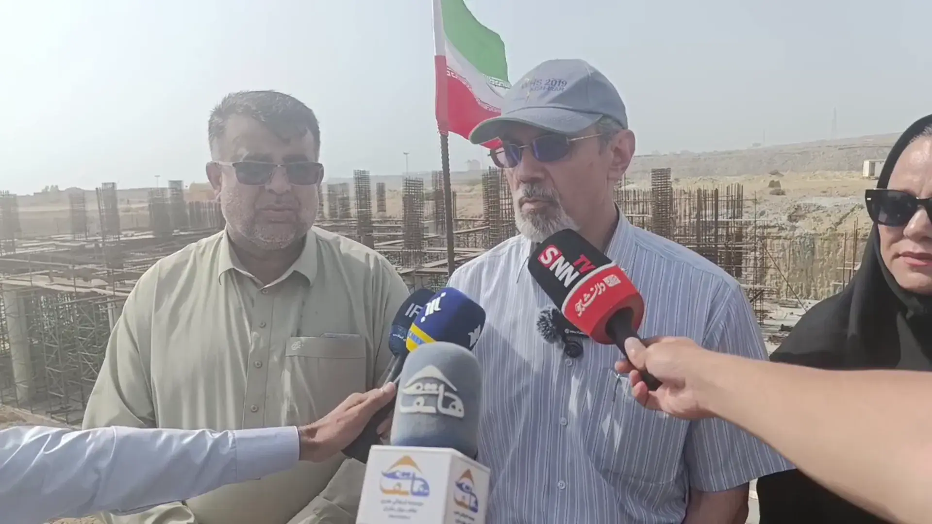 قائممقام وزیر بهداشت: بیمارستان چابهار برای تسریع در ساخت از ۵۴۰ به ۲۵۰ تخت تغییر یافت / ۵۰ درصد منابع از مولدسازی تأمین میشود + فیلم
