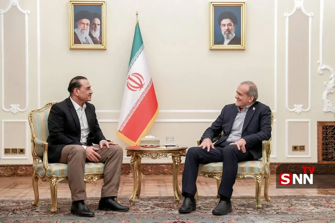 دیدار فرمانده ارتش پاکستان با رئیسجمهور