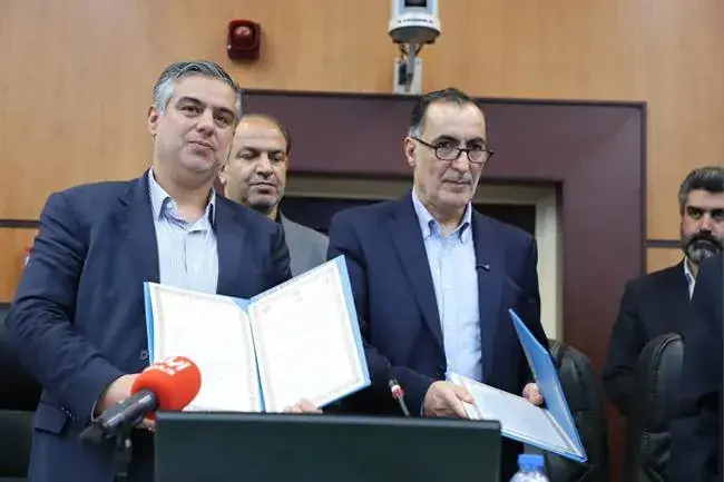تبادل تفاهمنامه واگذاری بیش از هزار قطعه زمین به خانوادههای شهدا همزمان با هفته دولت