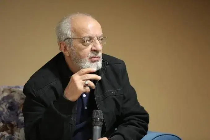 حسن خجسته: «رهبر شهید ایران، لبنان را به دختر زیبای رمان گوژپشت نتردام و حزبالله را به دشنه تشبیه کردند»